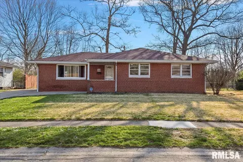 61 Glen Aire Dr, Springfield, IL 62703