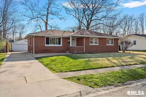 61 Glen Aire Dr, Springfield, IL 62703 photo 2