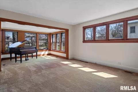 1921 S Lowell Ave, Springfield, IL 62704 photo 7