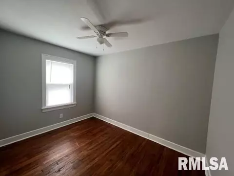 2201 S 12th St, Springfield, IL 62703 photo 12