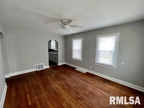 2201 S 12th St, Springfield, IL 62703 photo 5