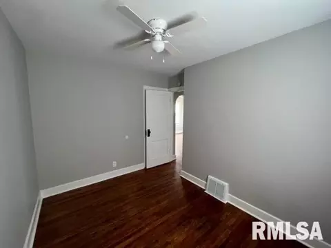 2201 S 12th St, Springfield, IL 62703 photo 13