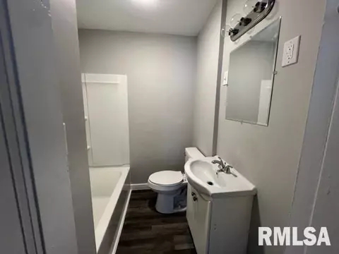 2201 S 12th St, Springfield, IL 62703 photo 10