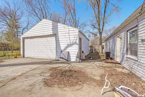 1833 Taylor Ave, Springfield, IL 62703 photo 9