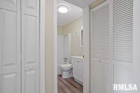 Bath - 2539 W Monroe St, Springfield, IL 62704 photo 1 of 2