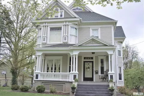 285 Sandusky, Jacksonville, IL 62650