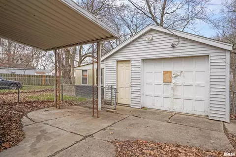 2137 E Monroe St, Springfield, IL 62703 photo 13
