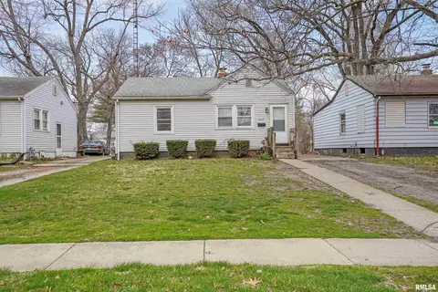 2137 E Monroe St, Springfield, IL 62703
