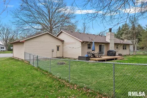 Exterior - 30 Burning Tree Dr, Chatham, IL 62629 photo 6 of 10