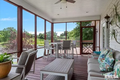 Exterior - 6505 Telstar Rd, Riverton, IL 62561 photo 4 of 13
