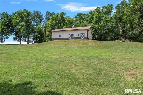 Exterior - 6505 Telstar Rd, Riverton, IL 62561 photo 8 of 13