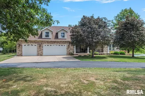 Exterior - 6505 Telstar Rd, Riverton, IL 62561 photo 1 of 13