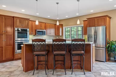 Kitchen - 6505 Telstar Rd, Riverton, IL 62561 photo 5 of 5