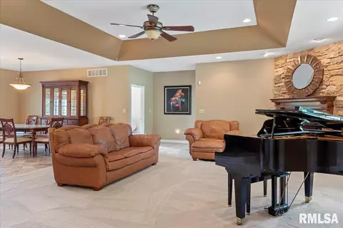 Living - 6505 Telstar Rd, Riverton, IL 62561 photo 1 of 4