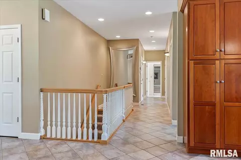 Entry Way - 6505 Telstar Rd, Riverton, IL 62561 photo 1 of 1