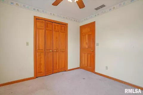 114 W Sherry Dr, Springfield, IL 62703 photo 10