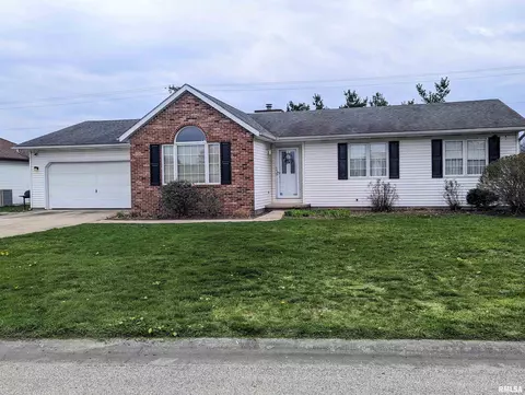 114 W Sherry Dr, Springfield, IL 62703