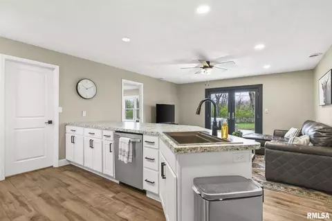 Kitchen - 7808 Hunt Rd, Springfield, IL 62712 photo 3 of 6