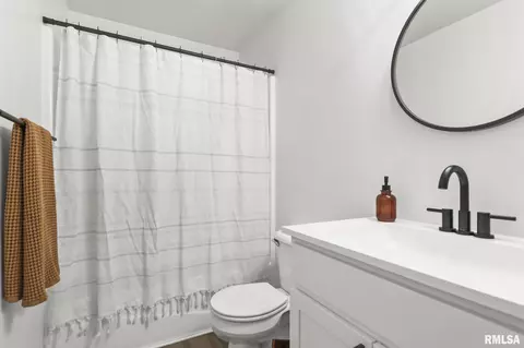 Bath - 7808 Hunt Rd, Springfield, IL 62712 photo 2 of 2