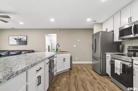 Kitchen - 7808 Hunt Rd, Springfield, IL 62712 photo 2 of 6