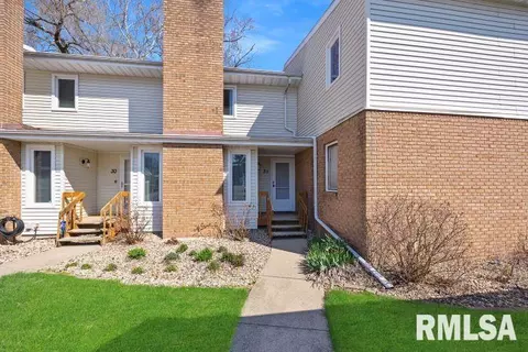 903 N Linden St, Normal, IL 61761 photo 3