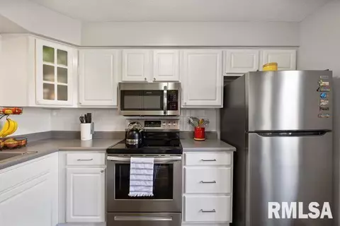 903 N Linden St, Normal, IL 61761 photo 10