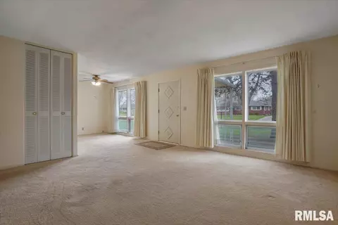 Living - 2106 N 23rd St, Springfield, IL 62702 photo 2 of 3