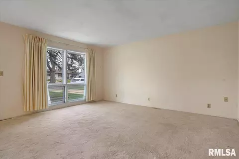 Living - 2106 N 23rd St, Springfield, IL 62702 photo 3 of 3