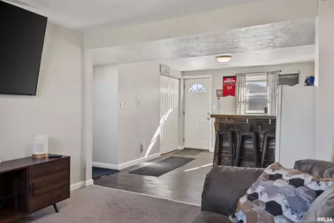 Living - 2320 Stokebridge Rd, Springfield, IL 62702 photo 3 of 3