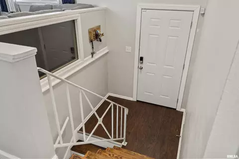 Entry Way - 2320 Stokebridge Rd, Springfield, IL 62702 photo 1 of 2