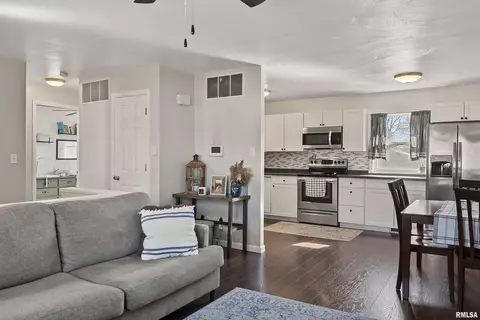 Living - 2320 Stokebridge Rd, Springfield, IL 62702 photo 2 of 3