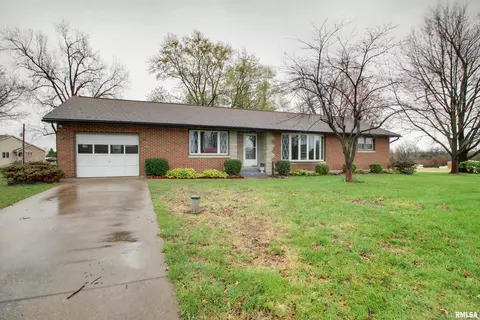 2634 Cedardale Dr, Quincy, IL 62305