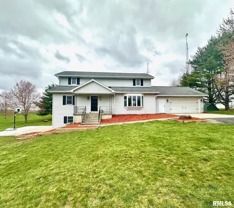 117 W Point Dr, Jacksonville, IL 62650