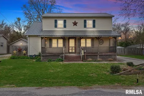 311 9th St, Pawnee, IL 62558