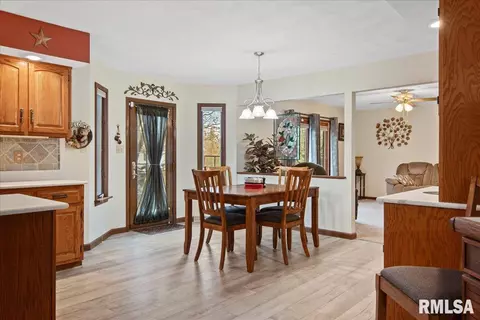 1716 Bent Oak Dr, Springfield, IL 62704 photo 14
