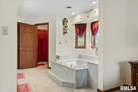 1716 Bent Oak Dr, Springfield, IL 62704 photo 32