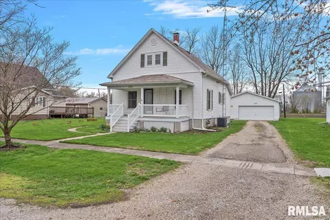 605 Elmira St, Stonington, IL 62567