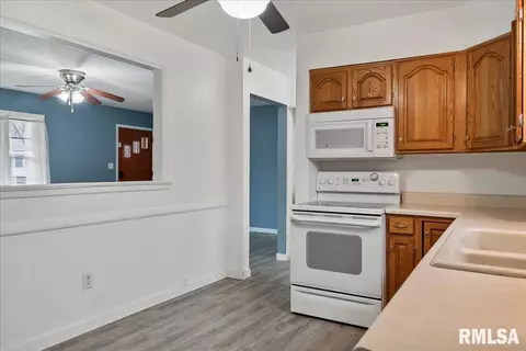 2544 Holmes Ave, Springfield, IL 62704 photo 10