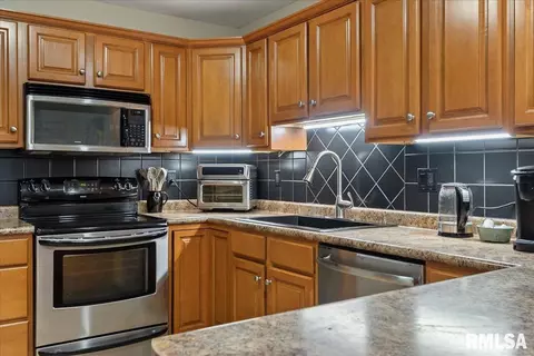 5402 Biltmore Dr, Springfield, IL 62711 photo 10