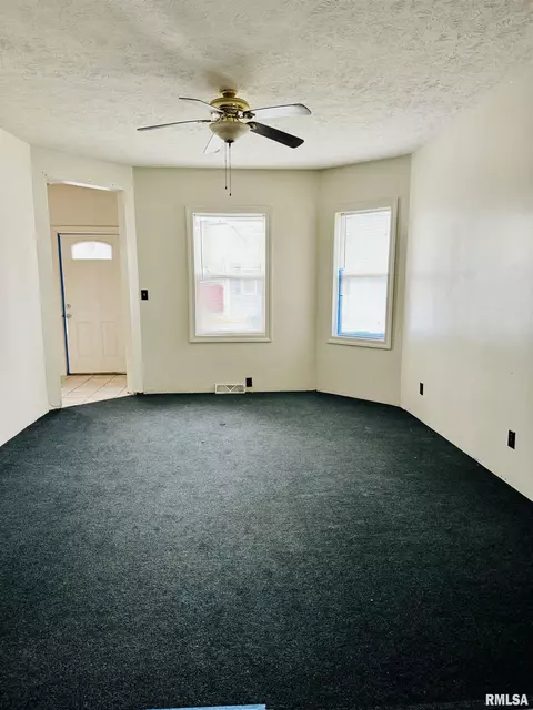 1320 E Reservoir St, Springfield, IL 62702 photo 3