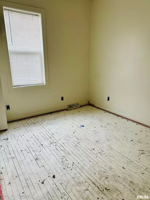1320 E Reservoir St, Springfield, IL 62702 photo 6