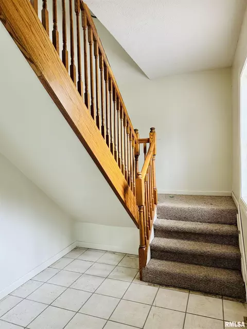 1320 E Reservoir St, Springfield, IL 62702 photo 10