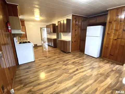 2405 S 15th St, Springfield, IL 62703 photo 6