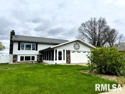 103 Springbrook Dr, Springfield, IL 62702