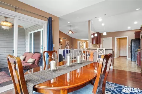 Dining - 4092 Highbury Dr, Springfield, IL 62711 photo 3 of 3