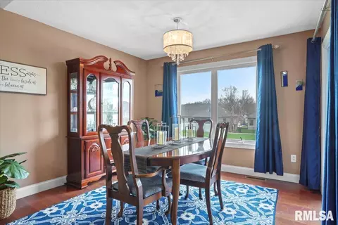 Dining - 4092 Highbury Dr, Springfield, IL 62711 photo 1 of 3