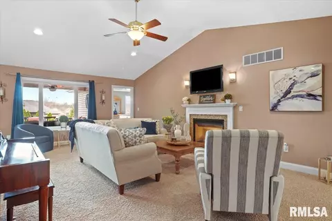 Living - 4092 Highbury Dr, Springfield, IL 62711 photo 3 of 13