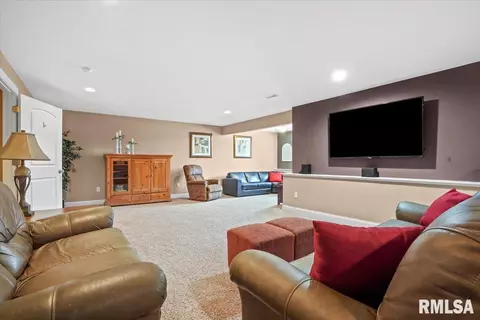 Living - 4092 Highbury Dr, Springfield, IL 62711 photo 13 of 13