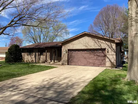 2617 Cardifs Ave, Springfield, IL 62704