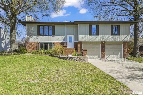 132 Wisteria Dr, Springfield, IL 62711